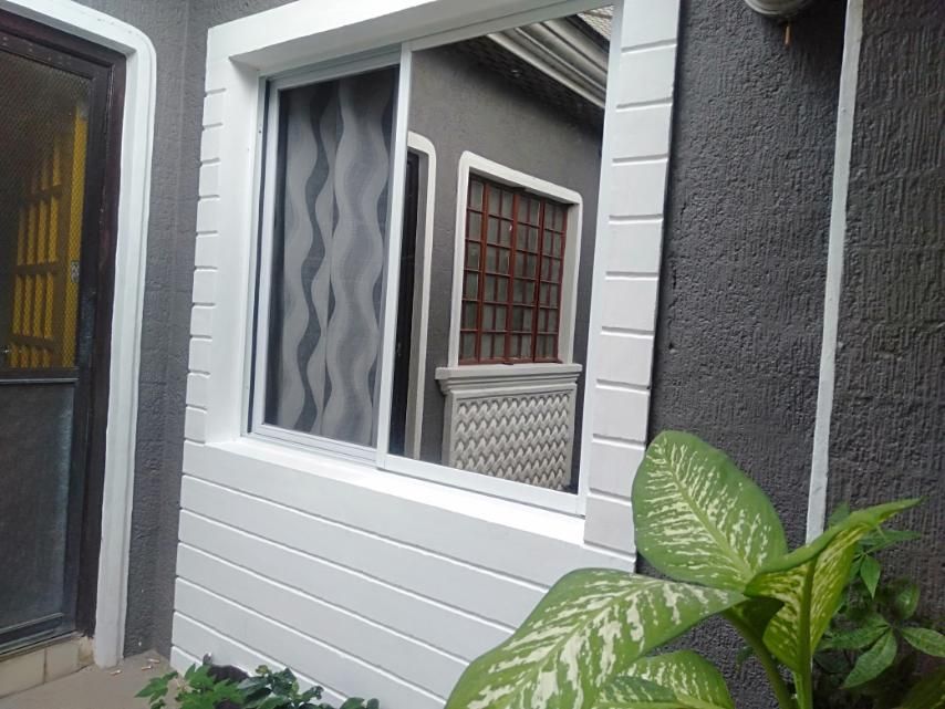 Estrella Residence thumbnail 13